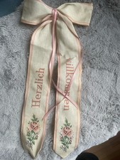 DEKO SCHLEIFE +++ Gestickt +++ Hand made ++Herzlich Willkommen ++ Tür