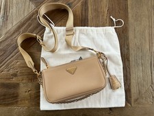 PRADA Re-Edition 2000 Tasche