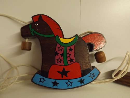 Vintage holz pferd - puppe, /