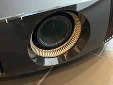 Sony VPL-VW590ES 4K 3D SXRD