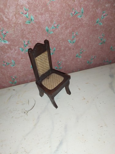 Alter stuhl überarbeitet - stuhl,