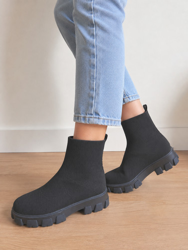 Strick-Socken-Stiefeletten