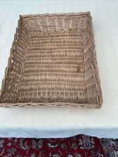 Korb  groß  aus  Weide    viereckig Maße :38 x 29 x 7 cm