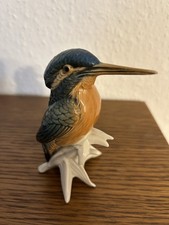 Porzellan Figur Eisvogel Manufaktur Karl Ens, auf Ast sitzend, Porzellanfigur