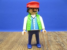 Mann aus 3438 Abschleppdienst