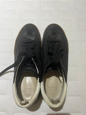 SNEAKER  SCHUH SCHNÜRER
