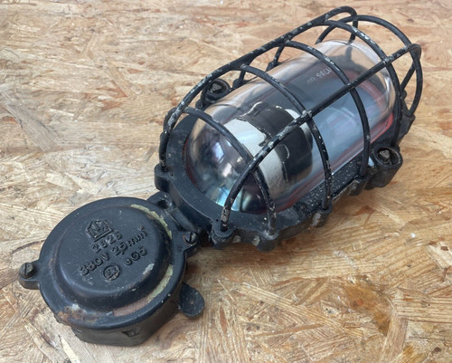 Alte bunkerlampe - alte,