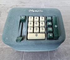 Olympia Rechenmaschine sehr alt 