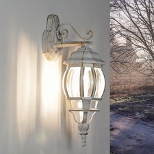 Rustikale Wandleuchte in Weiß