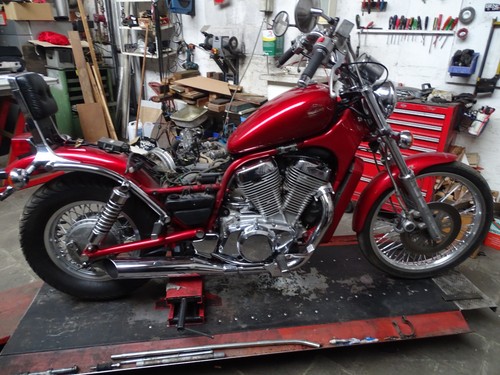 Suzuki intruder vs600 - suzuki,