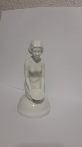 Figur frau akt porzellan