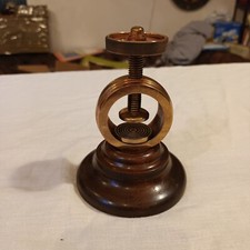 Eleganter Nussknacker mit