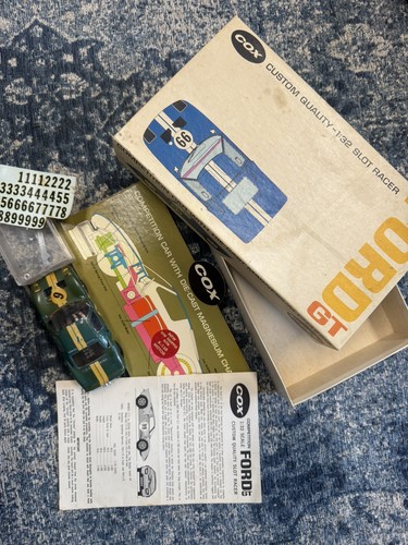 Cox slotcar ford - cox,