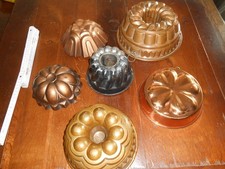 KONVOLUT 6 VERSCHIEDENE KUCHENFORMEN u.A. aus Kupfer 2 besondere Gugelhupfformen