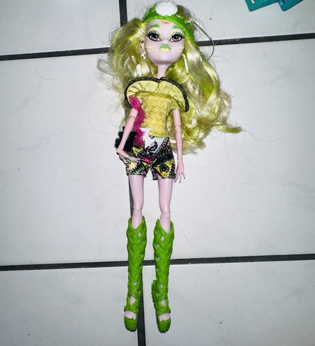 Monster high batsy claro - batsy,