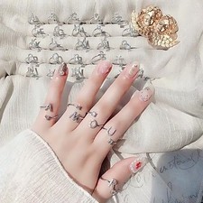 Verstellbarer Ring mit 26