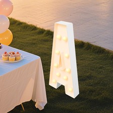 Licht auf Buchstaben weiße