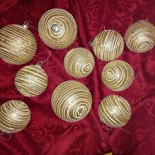 Sehr schöne alte Weihnachtskugeln zum Dekorieren gold/schneeweiß Farbe gebraucht