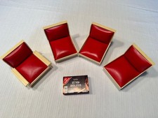 Antike Rote Puppenstuben