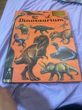 Dinosaurium: (Welcome To The