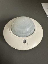 Busch Jäger 6818U Wächter Präsenztech BasicLINE Corridor alpinweiß Präsenzmelder