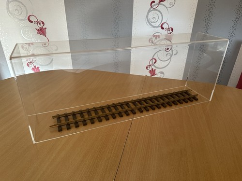 Lokvitrine spur passend - lokvitrine, zu