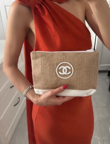 Chanel beauté bag - chanel,