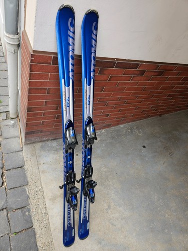 Atomic ski skier - ski, schi