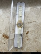 Swiss Damen Swatch Uhr 5 PETAL