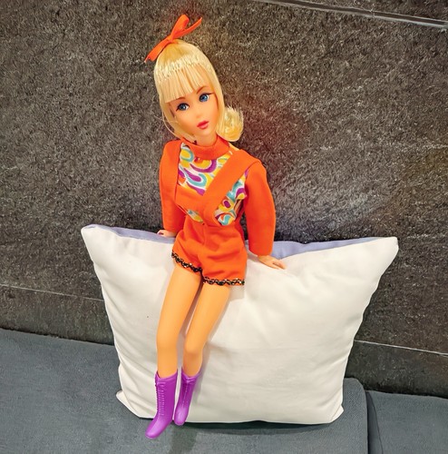 Vintage barbie dramatic - vintage,