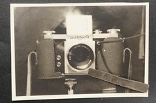 Foto Selbstportrait Praktica FX Analog Kamera Apparat Bild 1954 Aufnahme Kunst