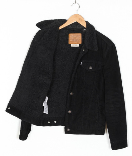 Levi premium big type - e,
