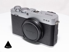FUJIFILM Fuji X-E4 Body Gehäuse silber / sehr gut in OVP