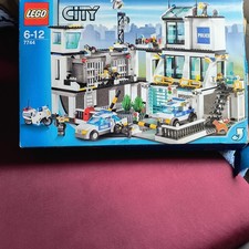 LEGO CITY: Polizeiwache (7744)