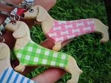 2 x DACKEL HUND HOLZ & rosa