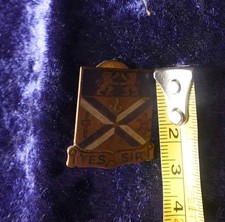 US Crest Abzeichen 201st Field Artillery Regiment Unit Crest wohl WWII Emaille