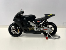 Minichamps 1:12 MotoGP Valentino Rossi Honda RC211V Testbike 2002
