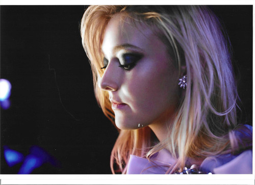 Dakota fanning foto 20x30 - dakota,
