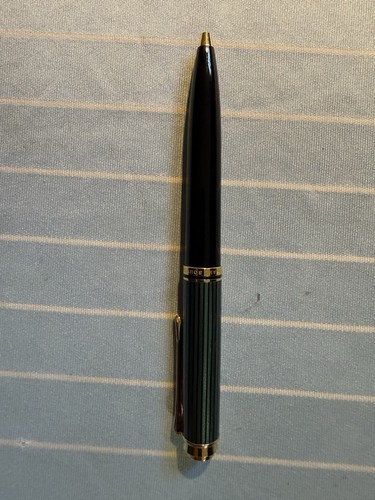 Pelikan souverän - pelikan,