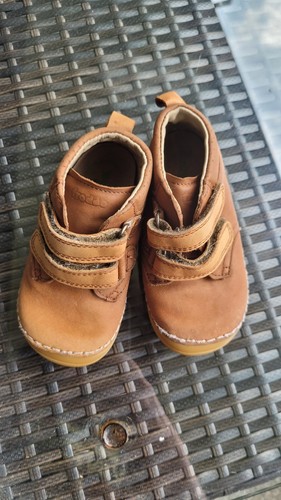 Braune leder krabbelschuhe - braune, leder-krabbelschuhe