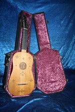 GEBRAUCHTE VIHUELA,H.H.HERB 1992,MIT ORGINAL KOFFER,NEU BESAITET,SPIELBEREIT