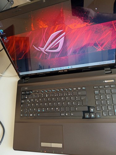 Asus k93sv core - 8,4";core, i7