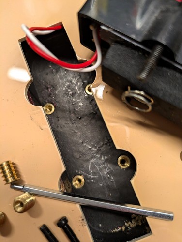 Nectite bass pickup - nectite, pickup-montage