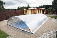 Schwimmbecken Dach Schwimmbad