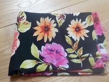 Stoff Viskose Blumen - schwarz bunt gemustert - Nähen DIY - Kleiderstoff Rest