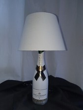 Lampe aus einer MOET & CHANDON