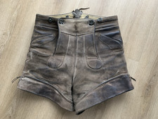kurze alte Lederhose,  schön speckig, Vintage, Knöpflatz, dickes Leder, Größe M