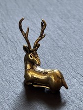 Hirsch liegend aus Messing |