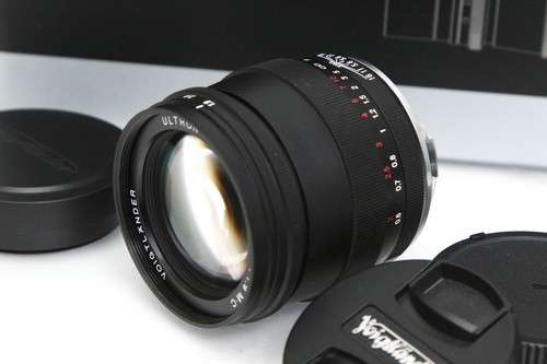Voigtlander ultron 75mm - 75mm, f1.9