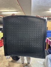 Ich verkaufe eine original Mercedes Kofferraum Wanne im sehr guten Zustand￼